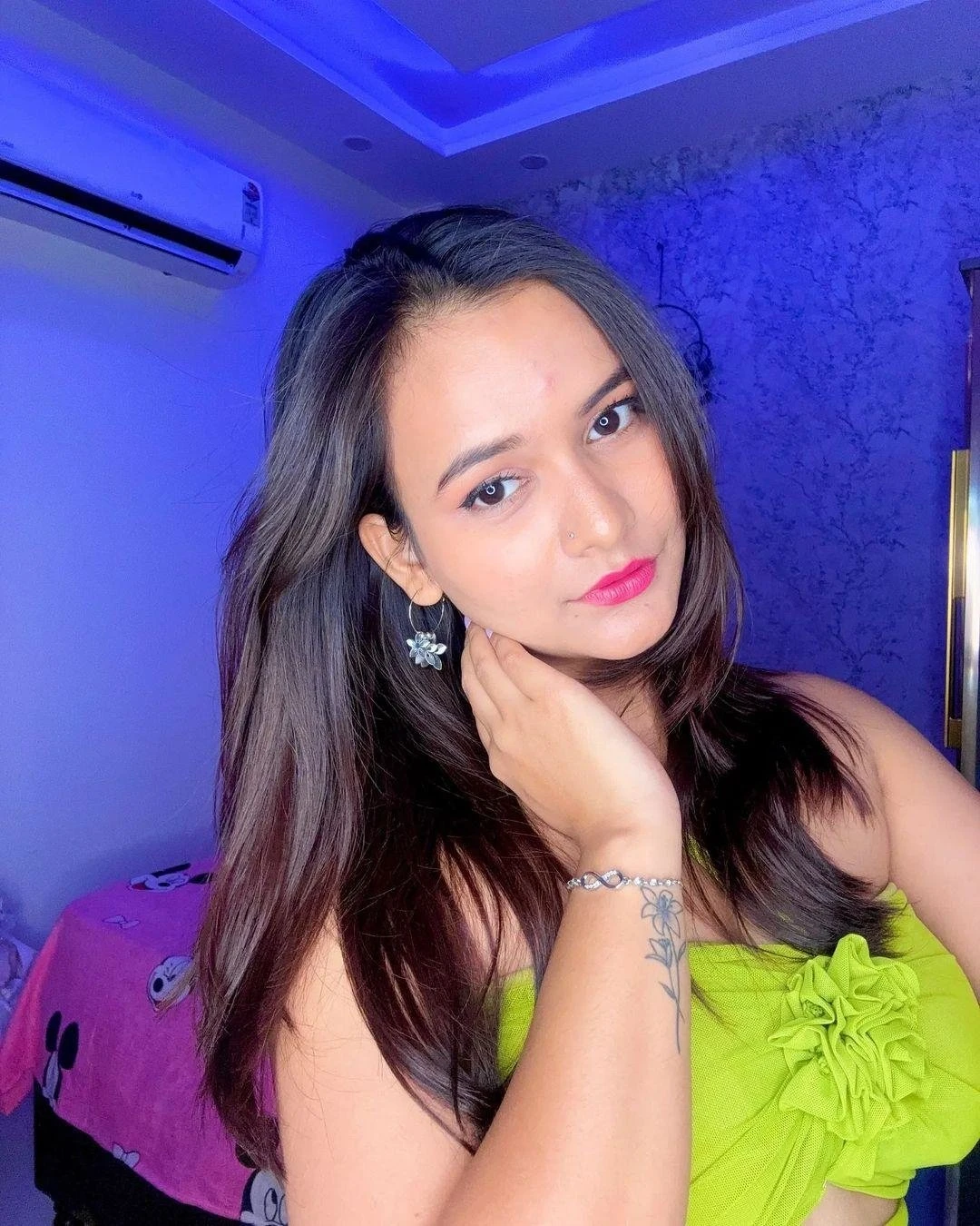 Suhaag Wali Raat Bitaye Hamare Sath – Indian escort in Chandigarh — 1 / 5