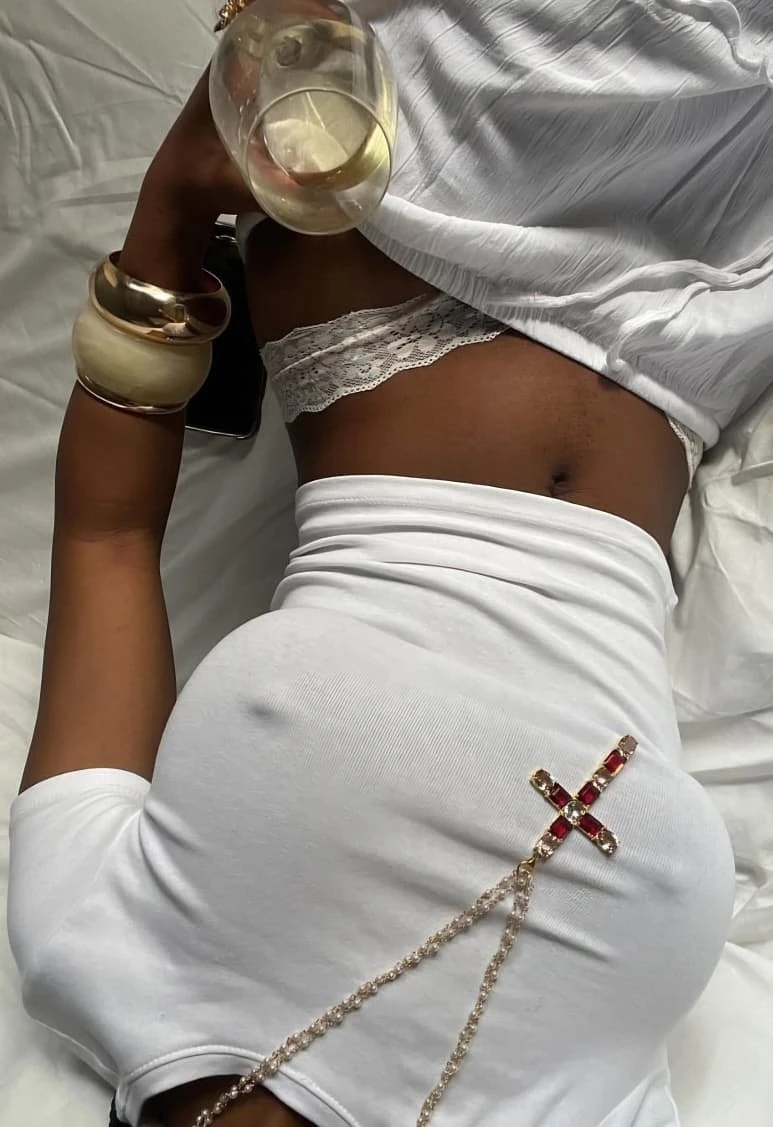 Katrina Horny Tonight – Burkinabe escort in Ahmedabad — 7 / 9