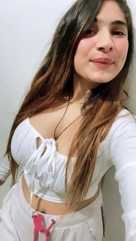 RIYA – Indian escort in Bangalore — 2 / 5