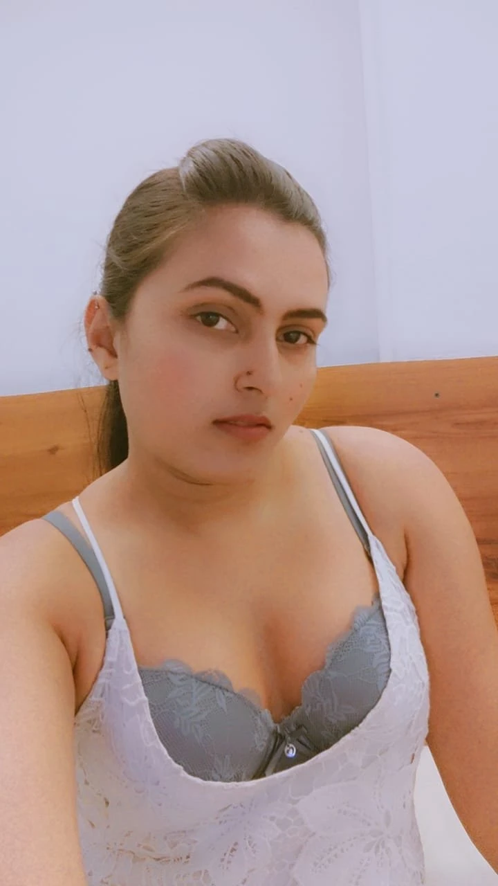 Neha – Indian escort in Bangalore — 4 / 12