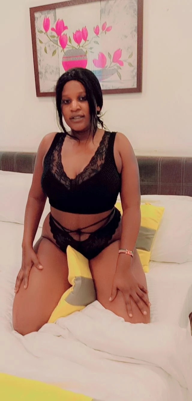 Tashia – South African escort in Ahmedabad — 4 / 11