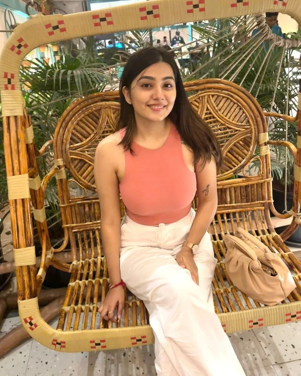 I Self Krisha Meet & Web Cam – Indian escort in Bangalore — 4 / 5