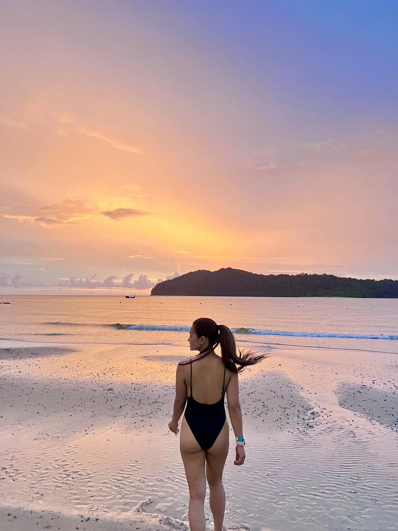 Fiorella Bella 24/7 – Filipino escort in Hong Kong — 3 / 7