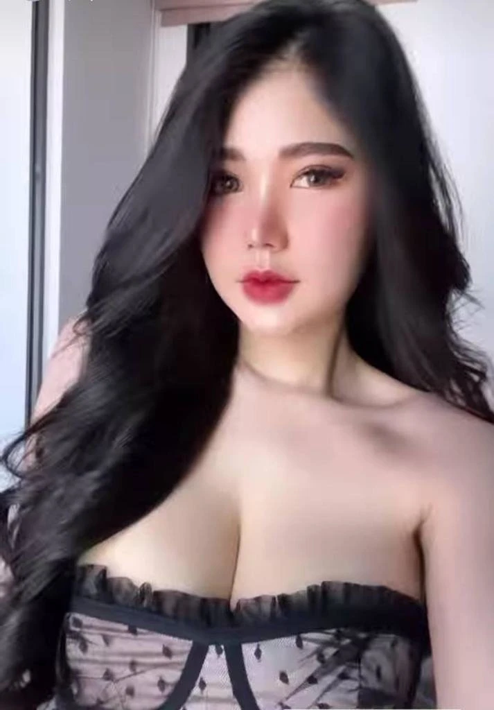 Sarah Joy Andre – Thai escort in Hong Kong — 4 / 11