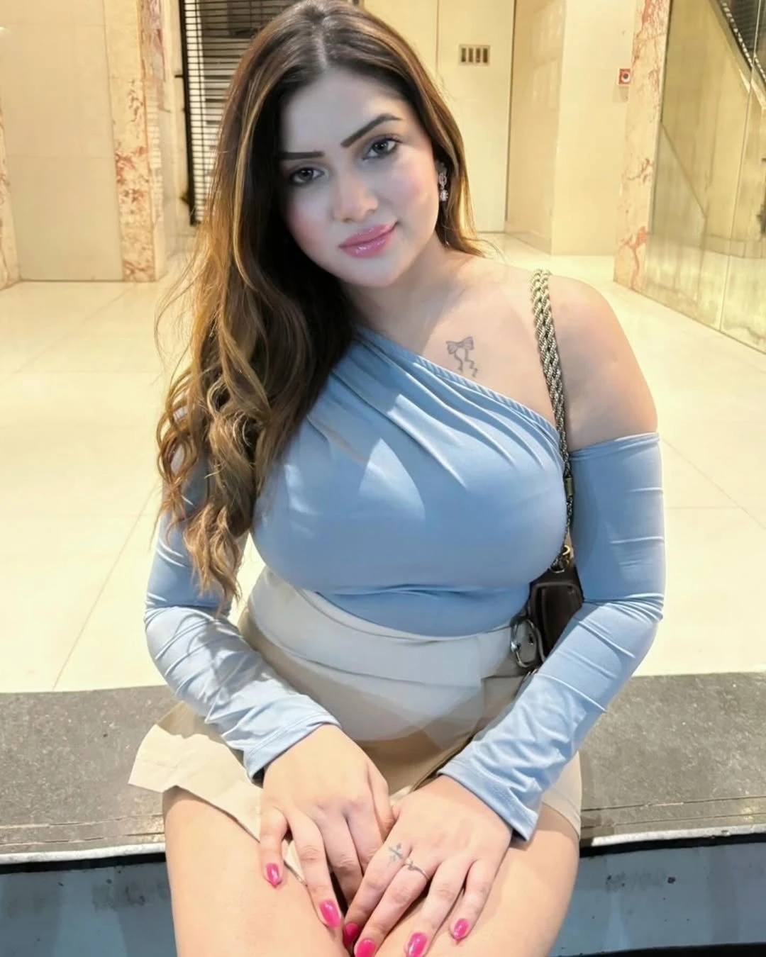 Hettal Goyal – Indian escort in Ahmedabad — 3 / 4
