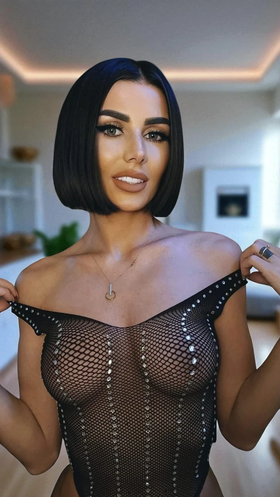 Zeya – Italian escort in Hong Kong — 8 / 12
