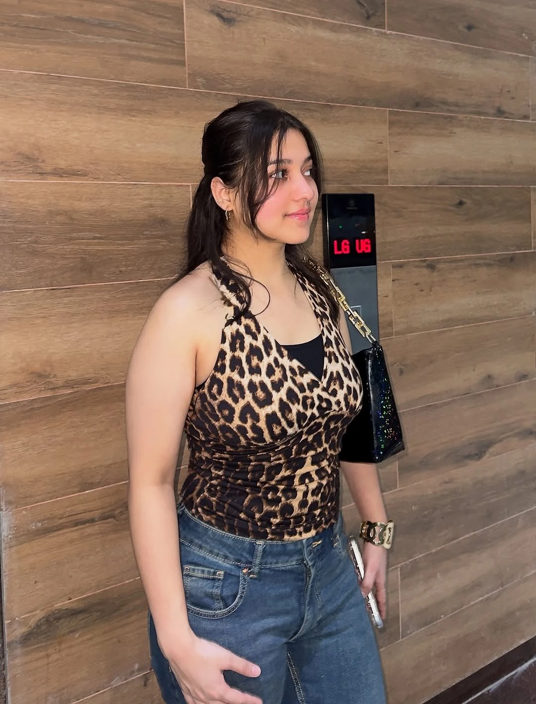 Shagun – Indian escort in Bangalore — 2 / 4