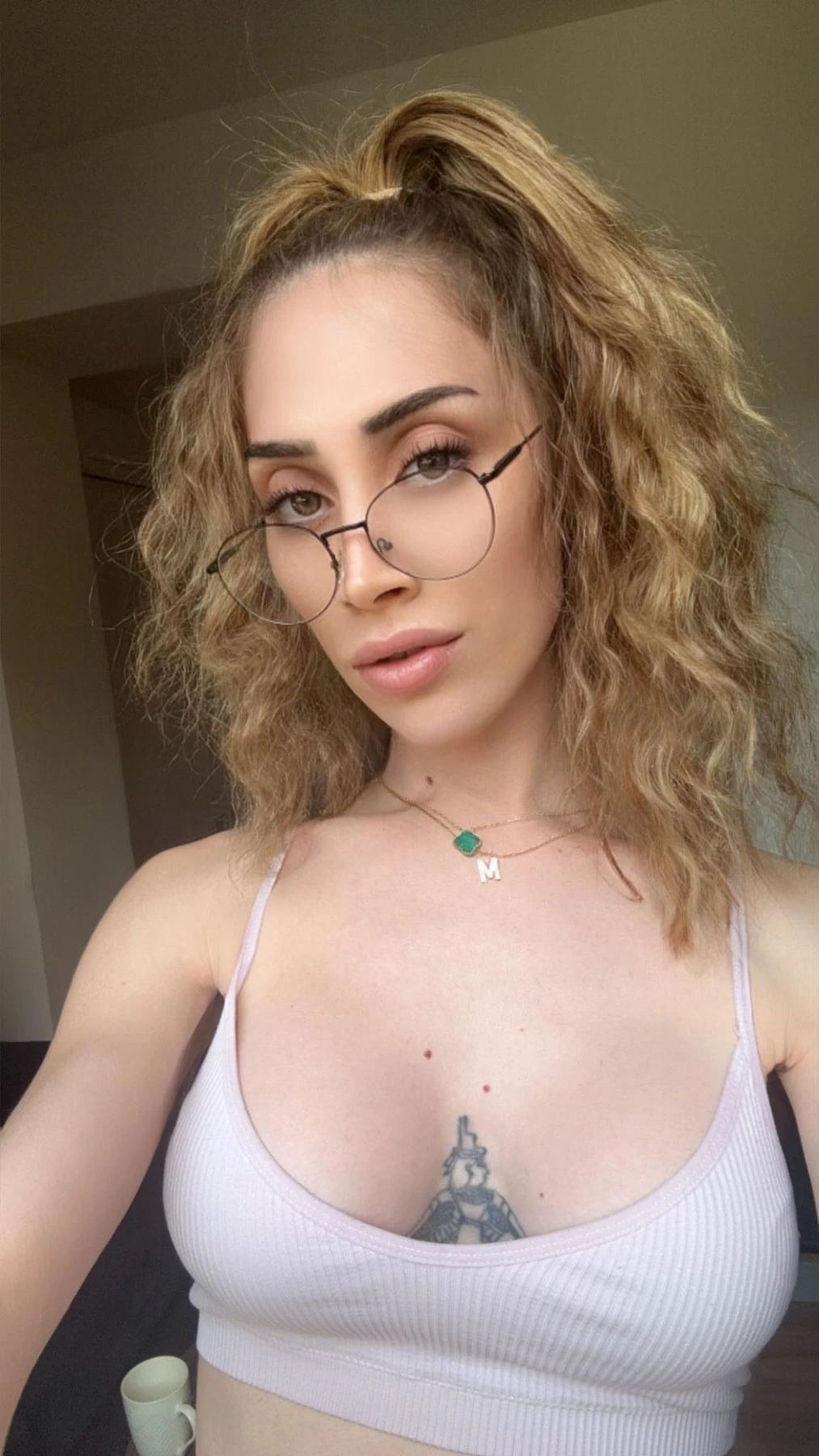 NARGİS – Albanian escort in Tirana — 11 / 14