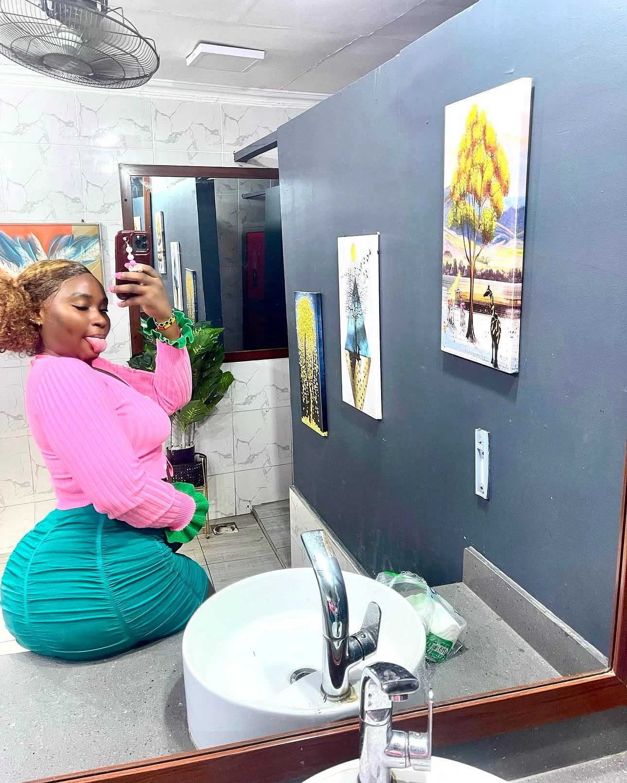 Jenny – Nigerian escort in Cotonou — 4 / 7