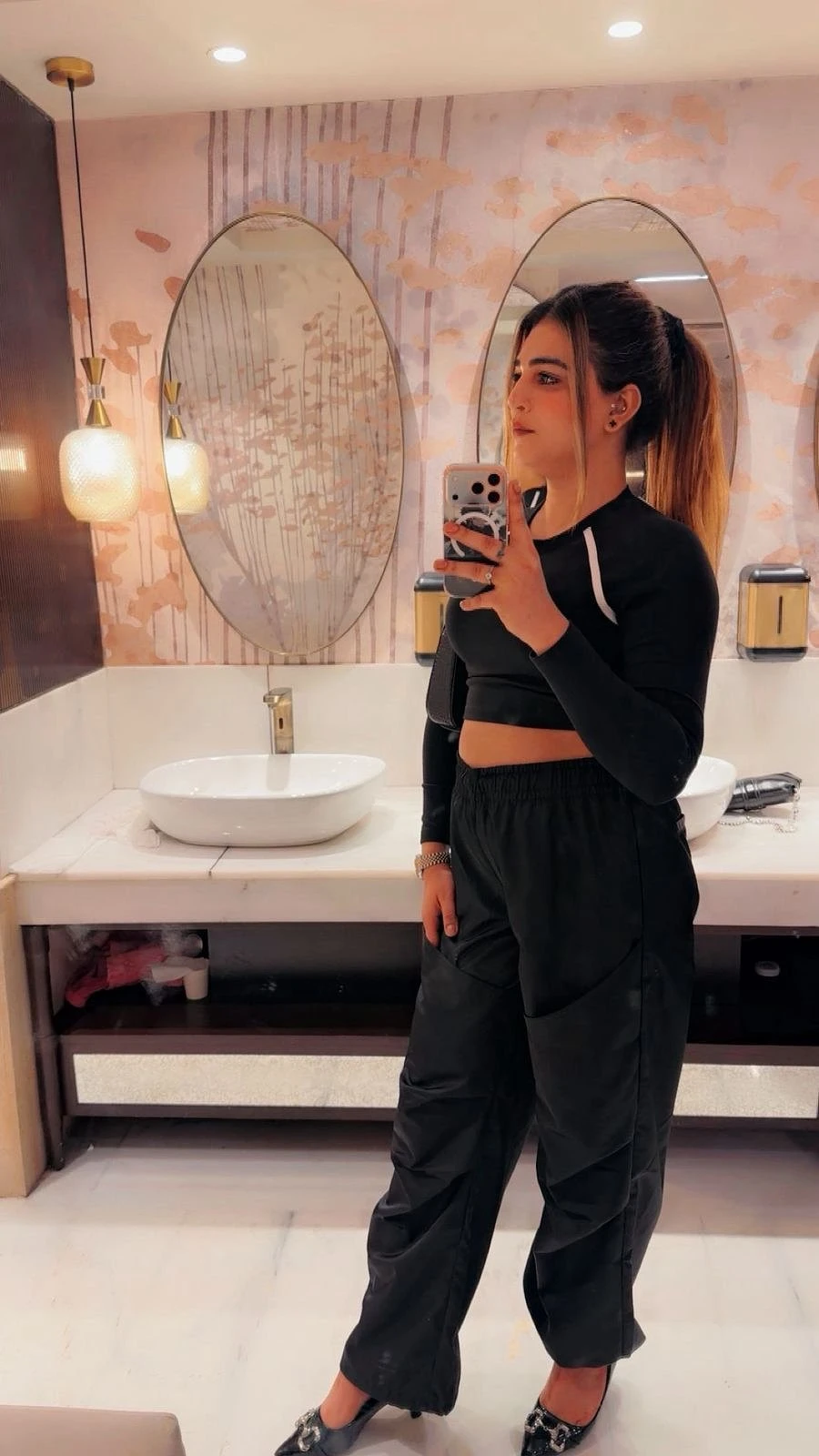 🥂Eva Only for🥀𝑪𝒂𝒎 𝑺𝒉𝒐𝒘s 🥂 – Indian escort in Gurgaon — 2 / 4