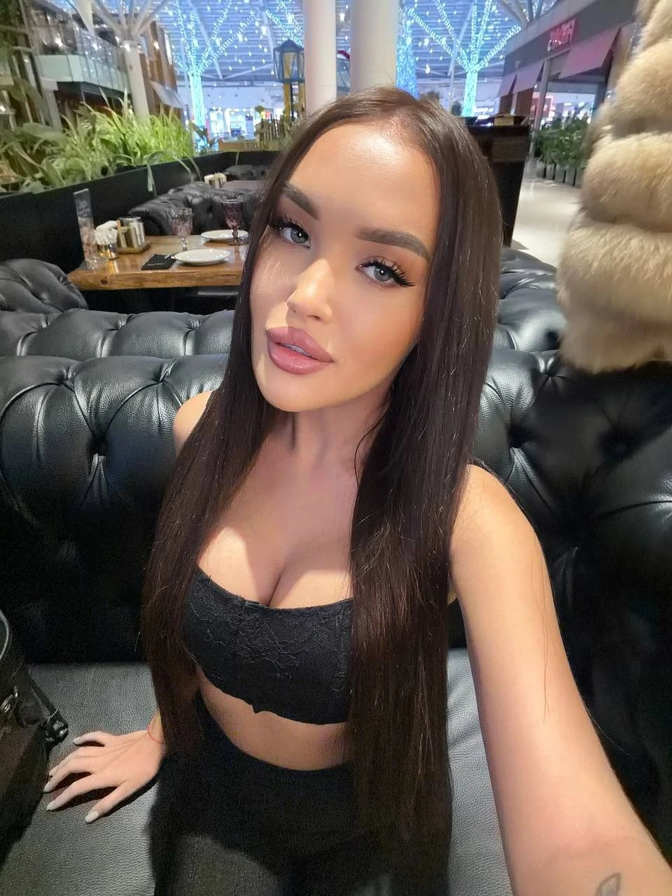 Arina – Russian escort in Hong Kong — 6 / 16