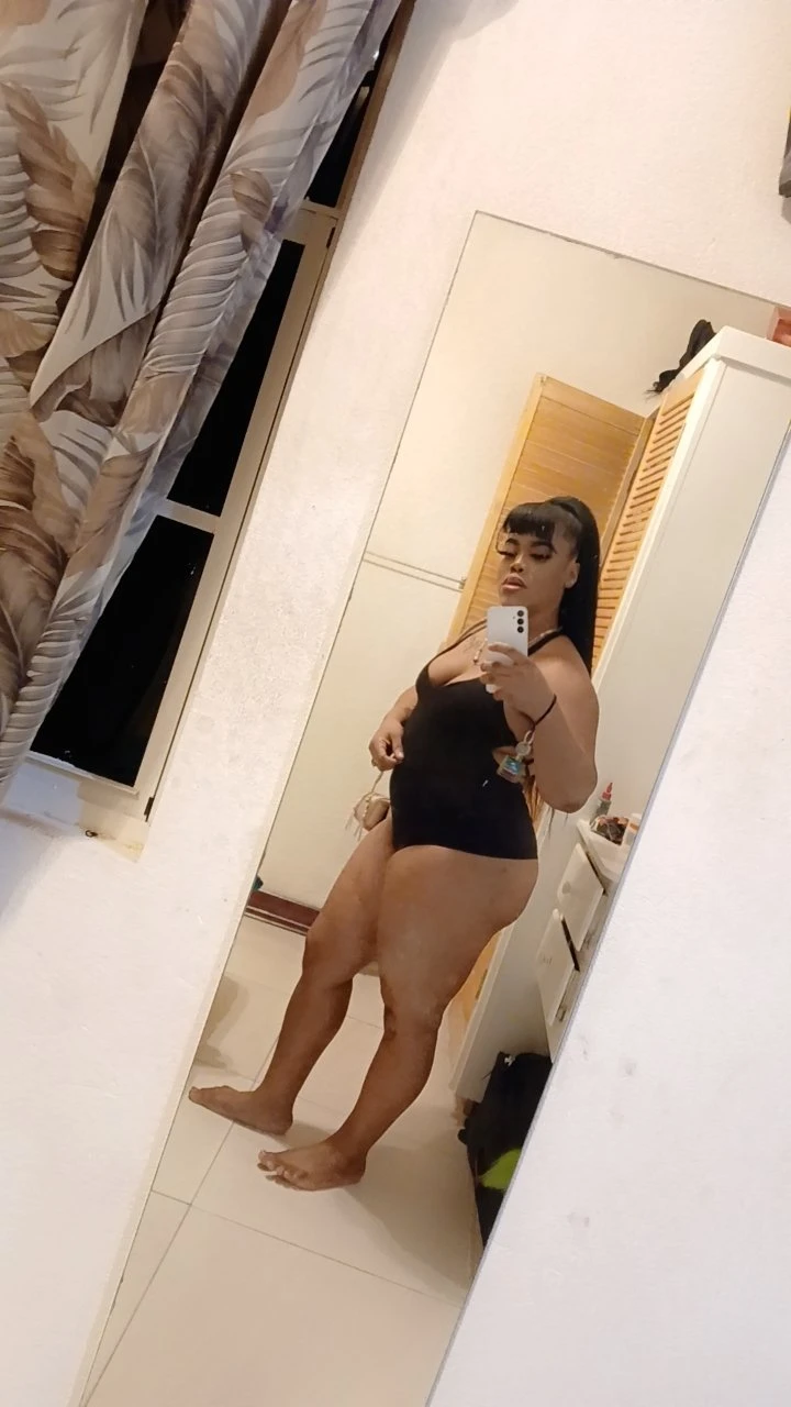 Vanessa – Surinamer escort in Barbados — 2 / 5