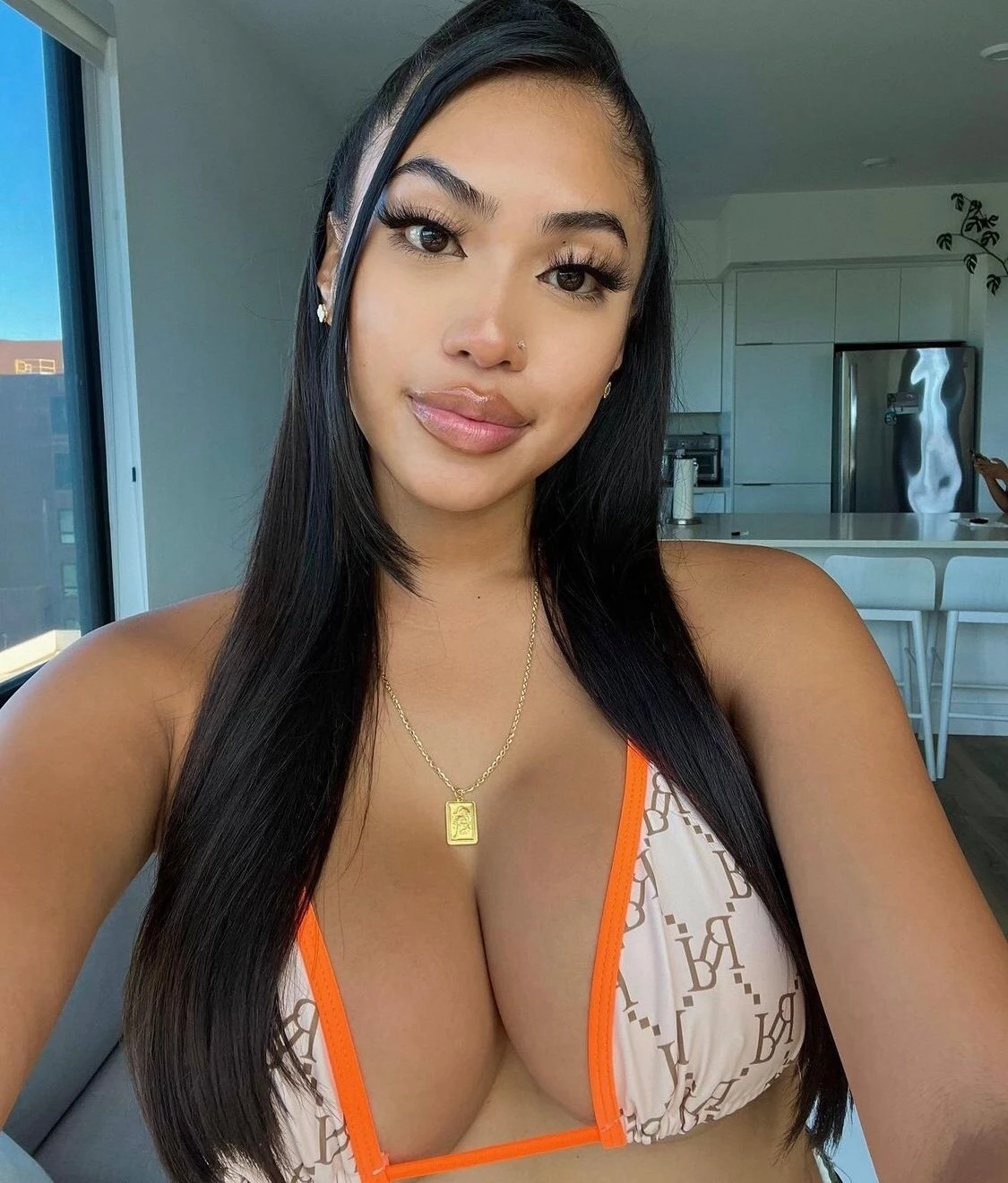 Brazillian Nikole – Brazilian escort in Hong Kong — 3 / 7