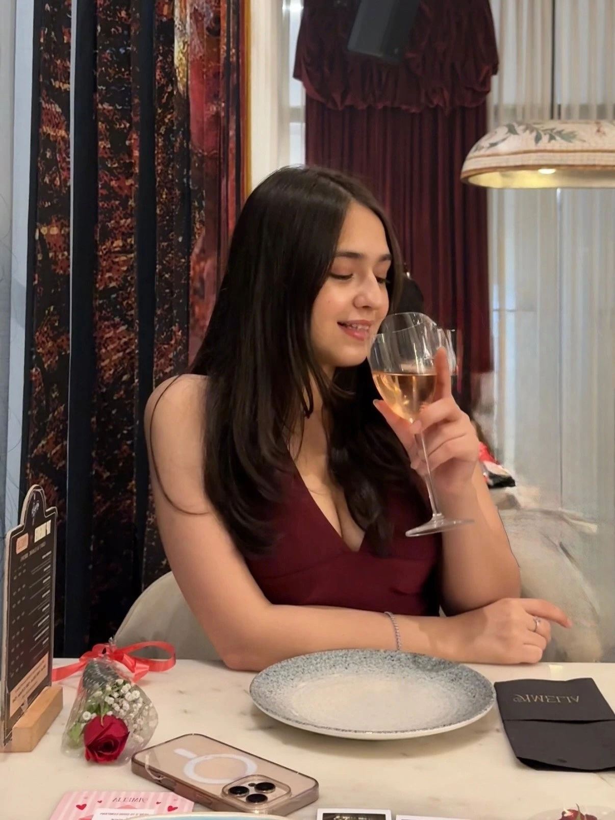 Tiya Indian Model – Indian escort in Candolim, Goa — 5 / 6