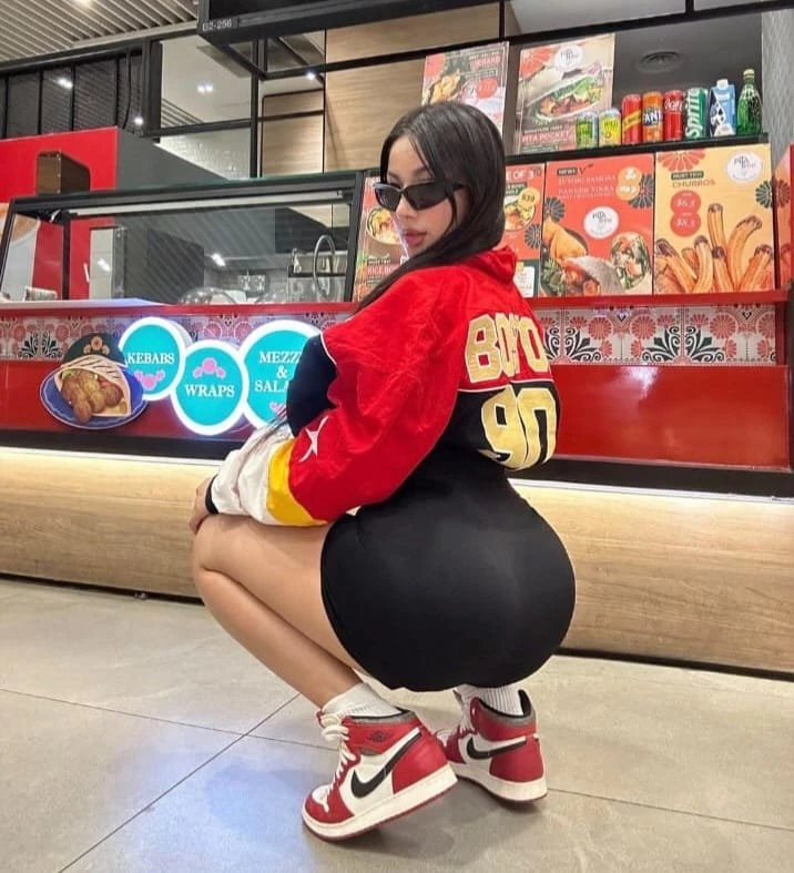 party genuine GFE – escort in Hong Kong — 4 / 8