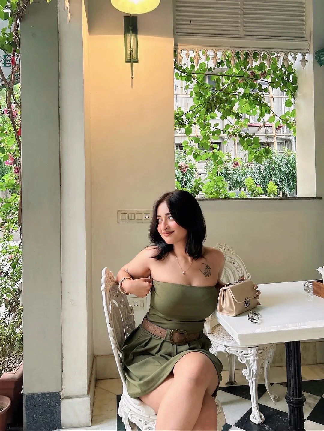 Anvi – Indian escort in Bangalore — 2 / 3
