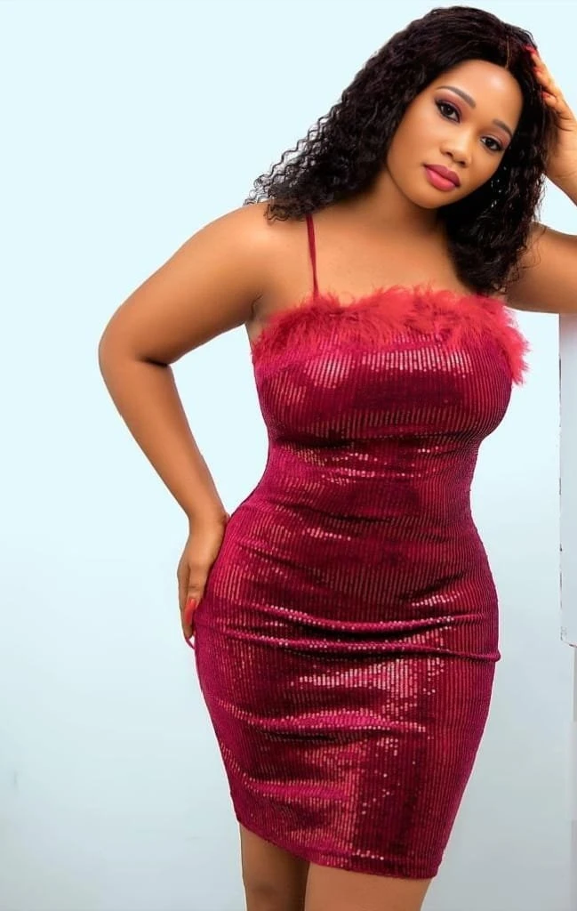 Pretty – escort in Ahmedabad — 2 / 5