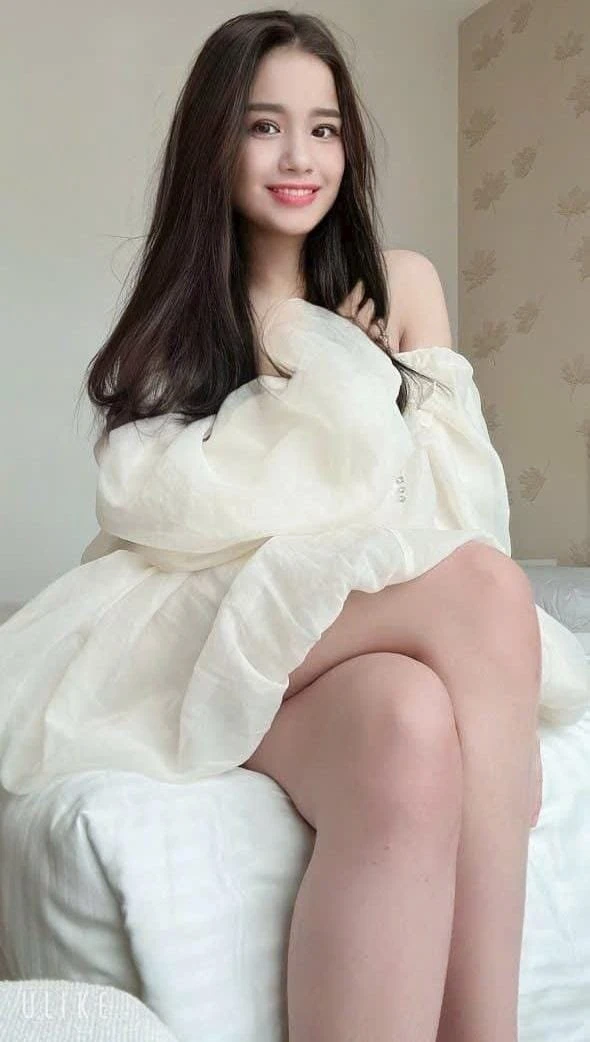 Elisya – Malaysian escort in Gurgaon — 4 / 6