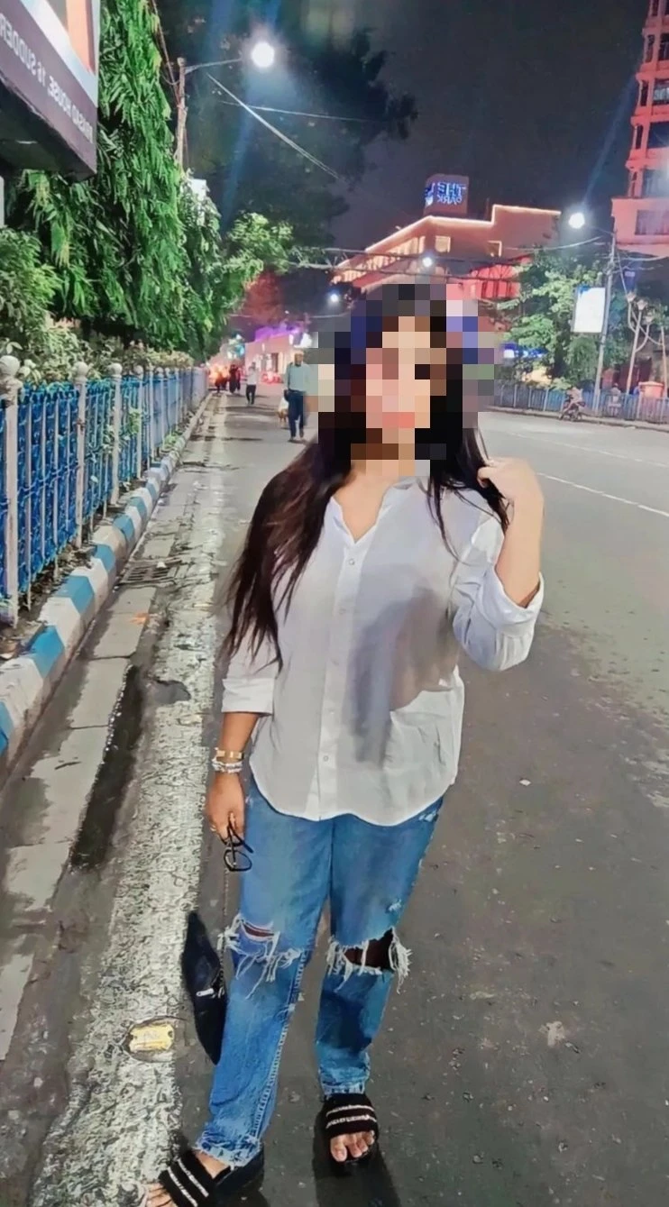Soni Singh Real meet or cam show – Indian escort in Bangalore — 3 / 5