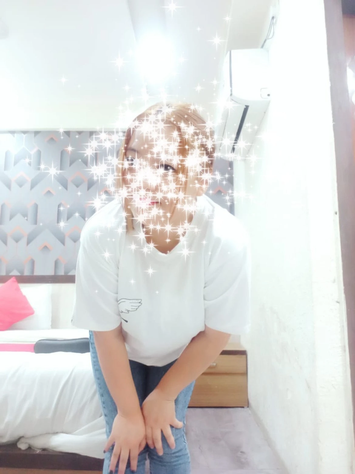 Shruti – Indian escort in Ahmedabad — 4 / 5