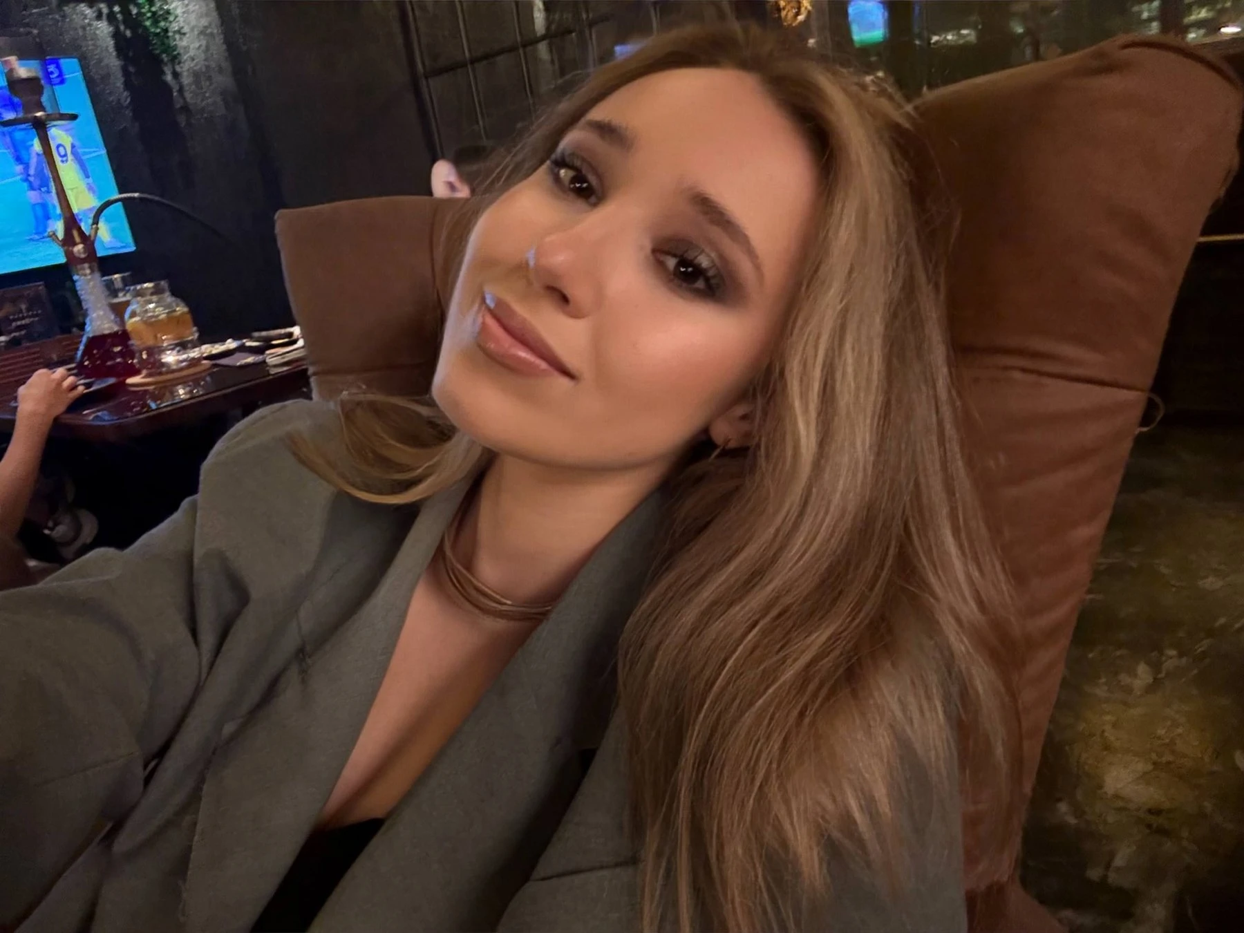 Kira – Russian escort in Hong Kong — 6 / 8