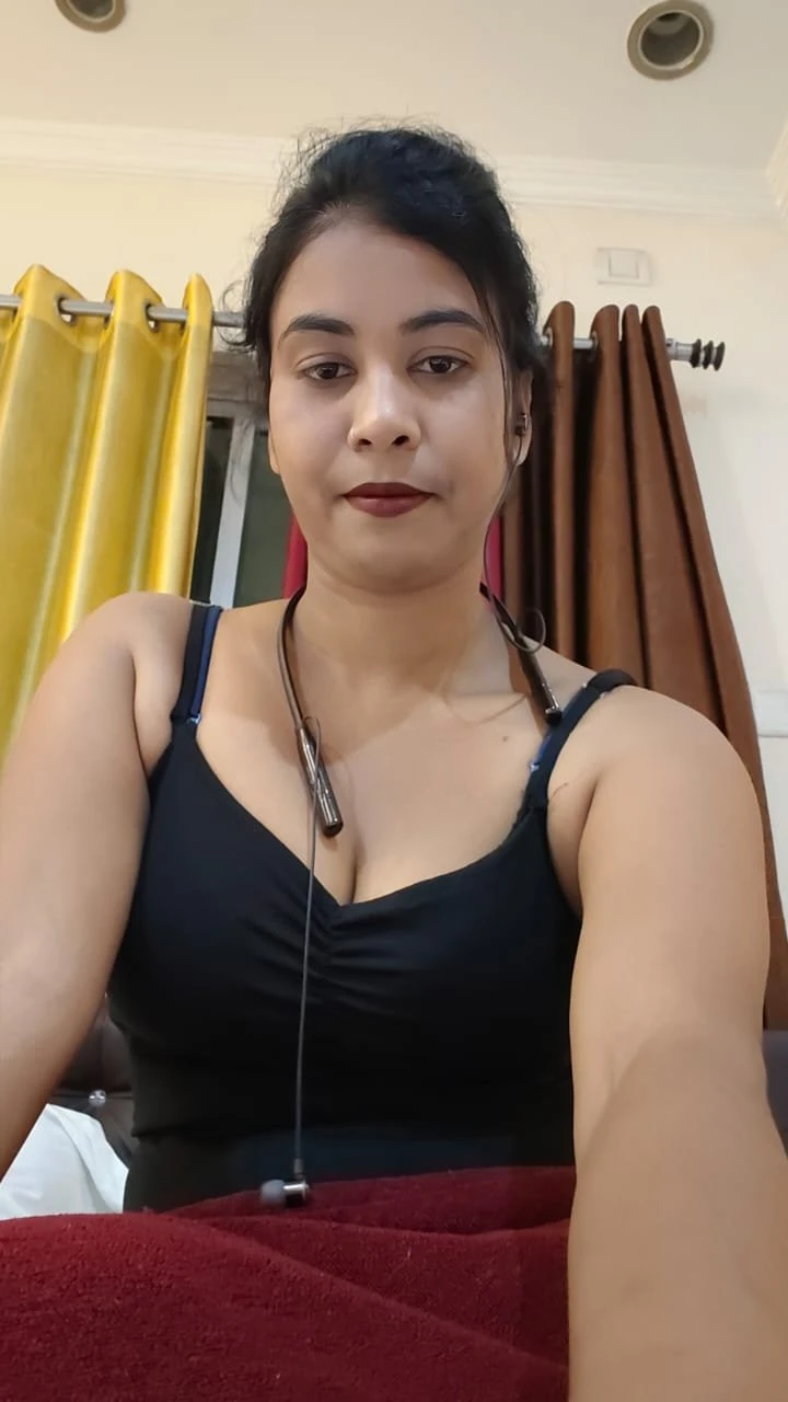 Arpita cam&meet banglore – Indian escort in Bangalore — 3 / 4