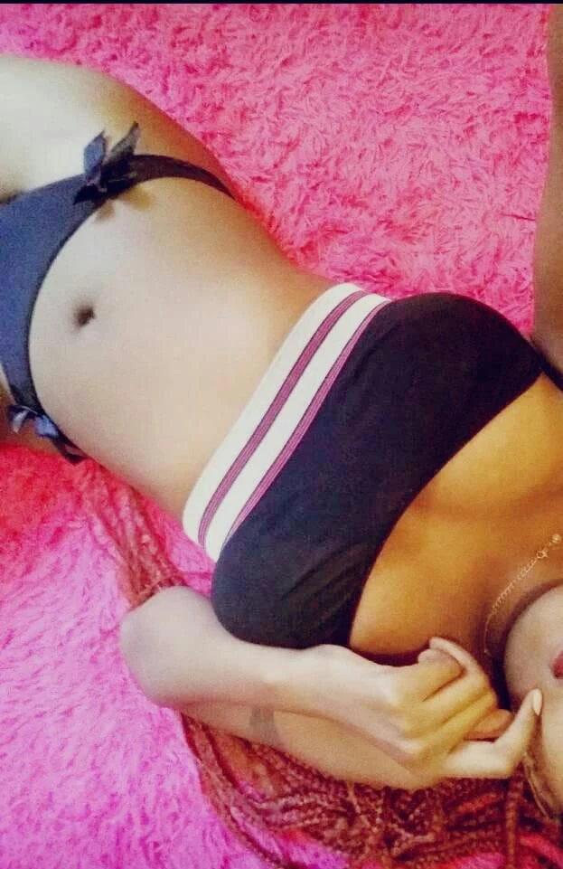 Squirting queen and lesbian show – Algerian adult performer in Chennai — 1 / 3