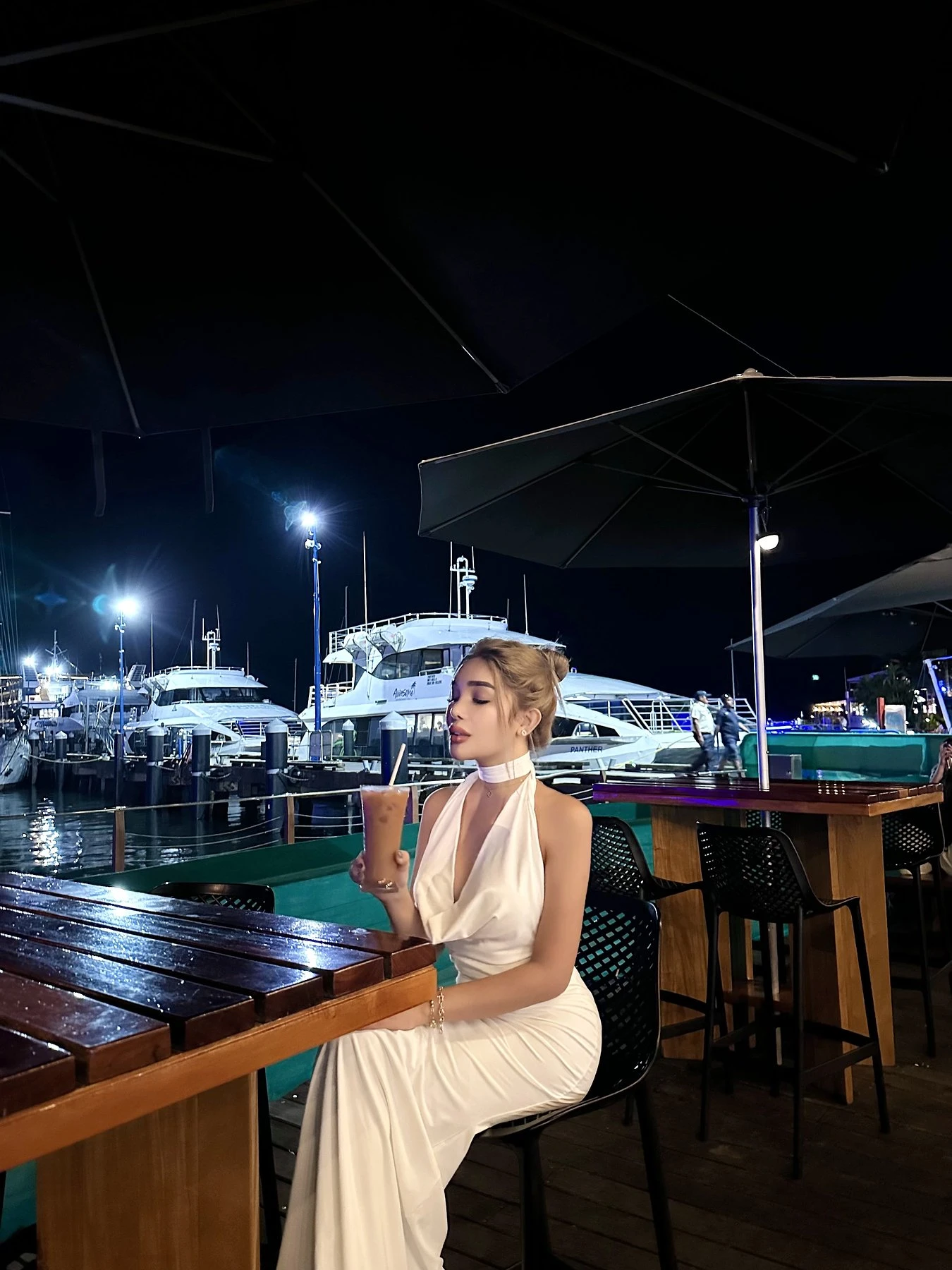 YOUNG GIRL ARRIVED IN HONG KONG – American escort in Hong Kong — 13 / 16