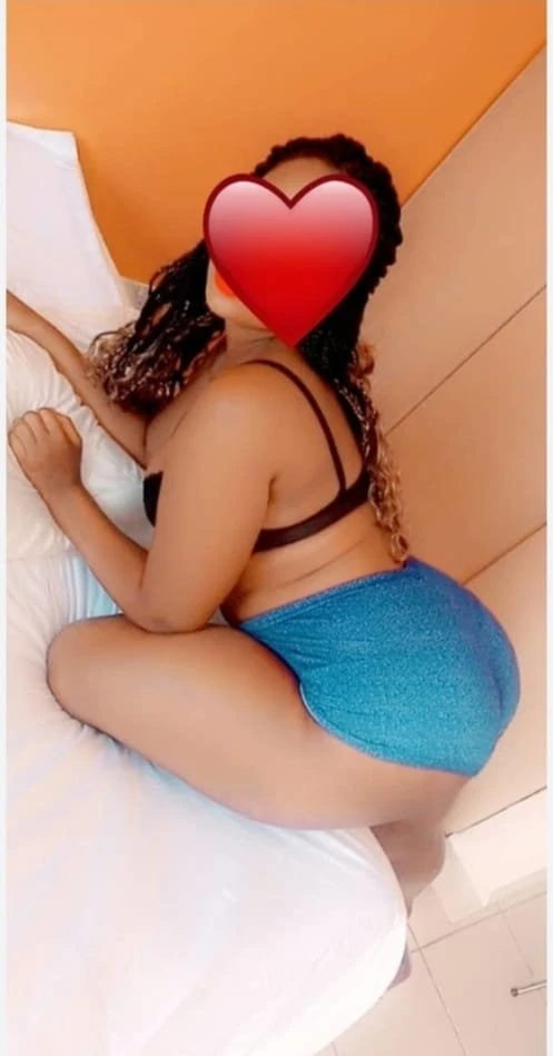 Pretty Liana – South African escort in Bangalore — 4 / 7
