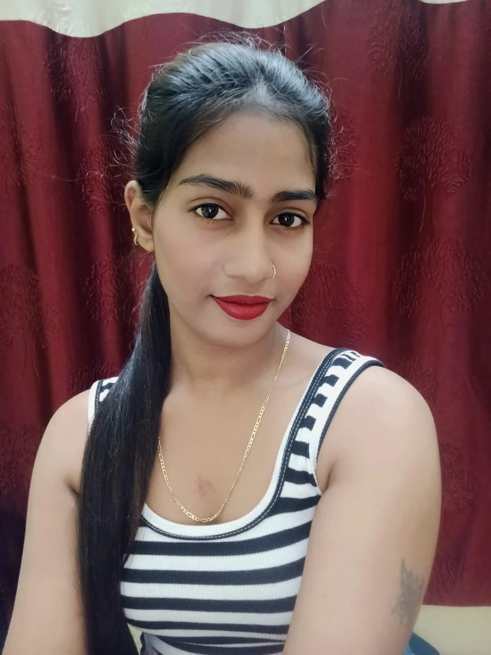 CASH ON DELIVRY AHMEDABAD NO-1 ESCORT – Indian escort in Ahmedabad — 3 / 4