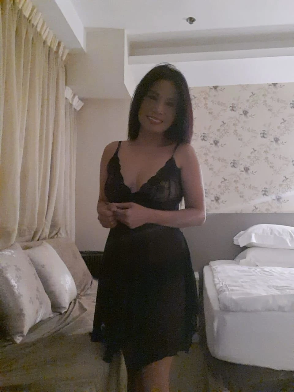 WiLd Party and Naughty Nicole – Filipino escort in Hong Kong — 4 / 13
