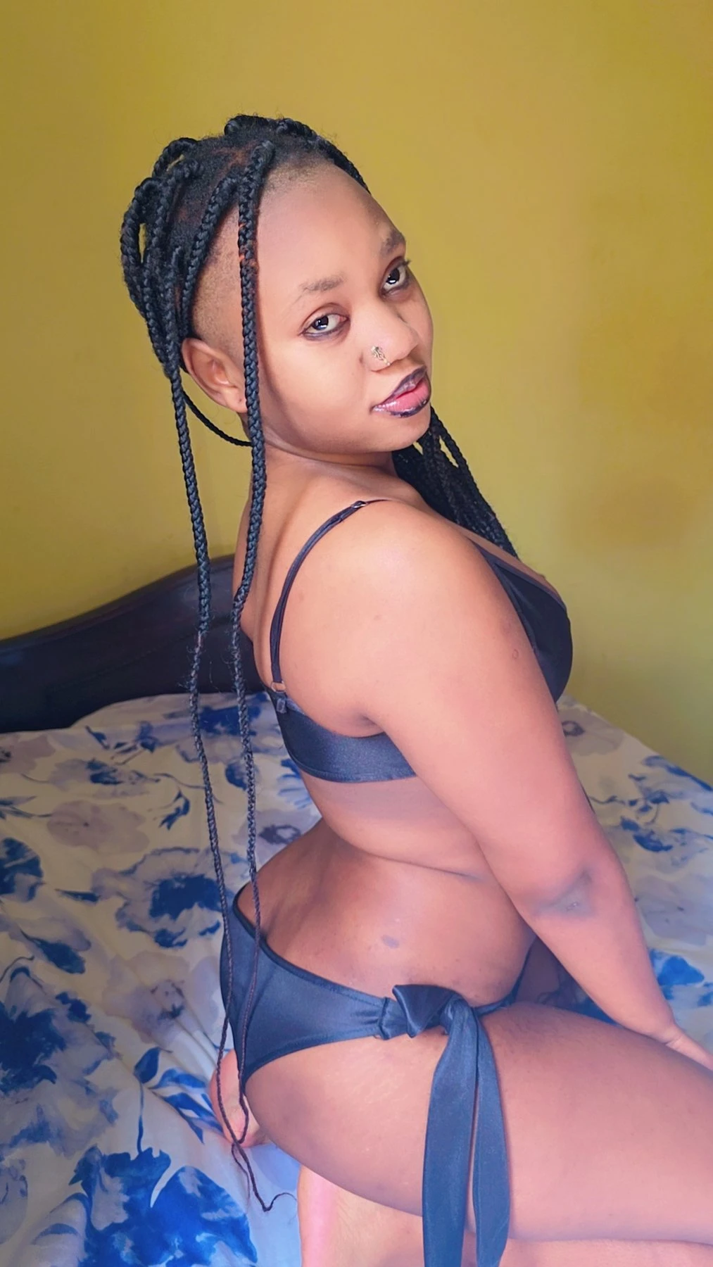Breilla Queen in Jakkur banglore – Ugandan escort in Bangalore — 8 / 10