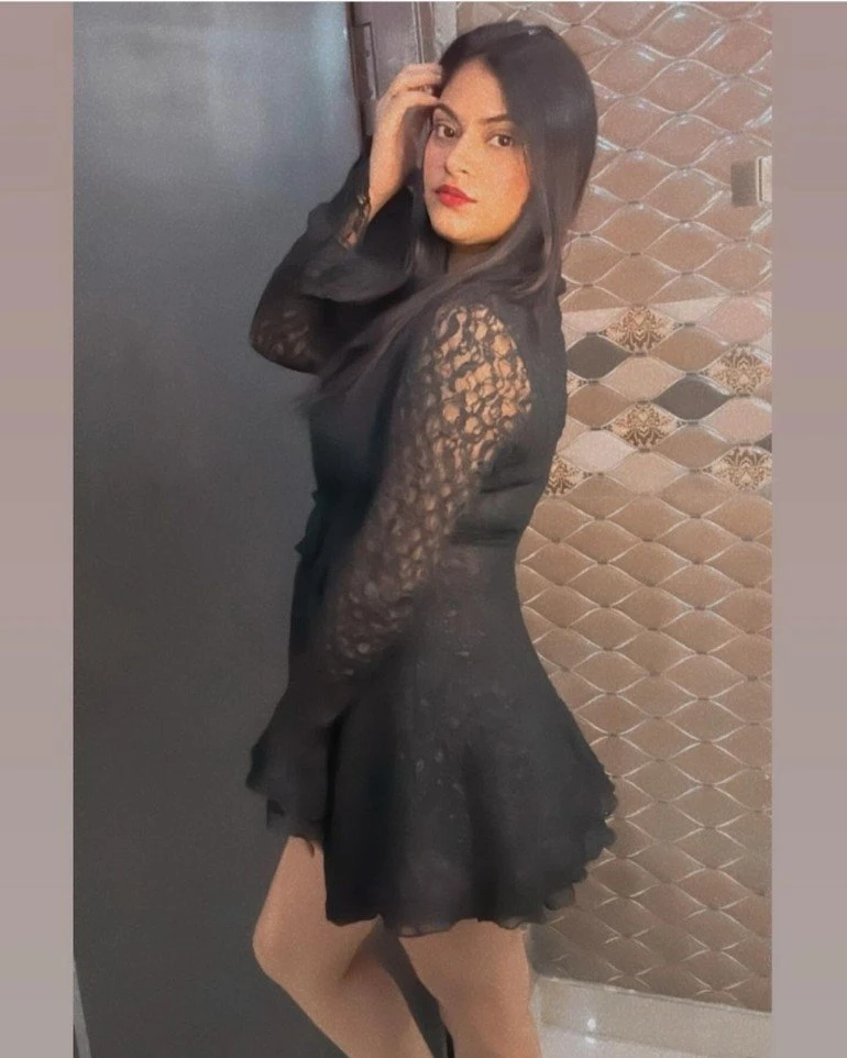 KAVYA SHARMA BEST VIP ESCORT SERVICE – Indian escort agency in Faridabad — 3 / 5