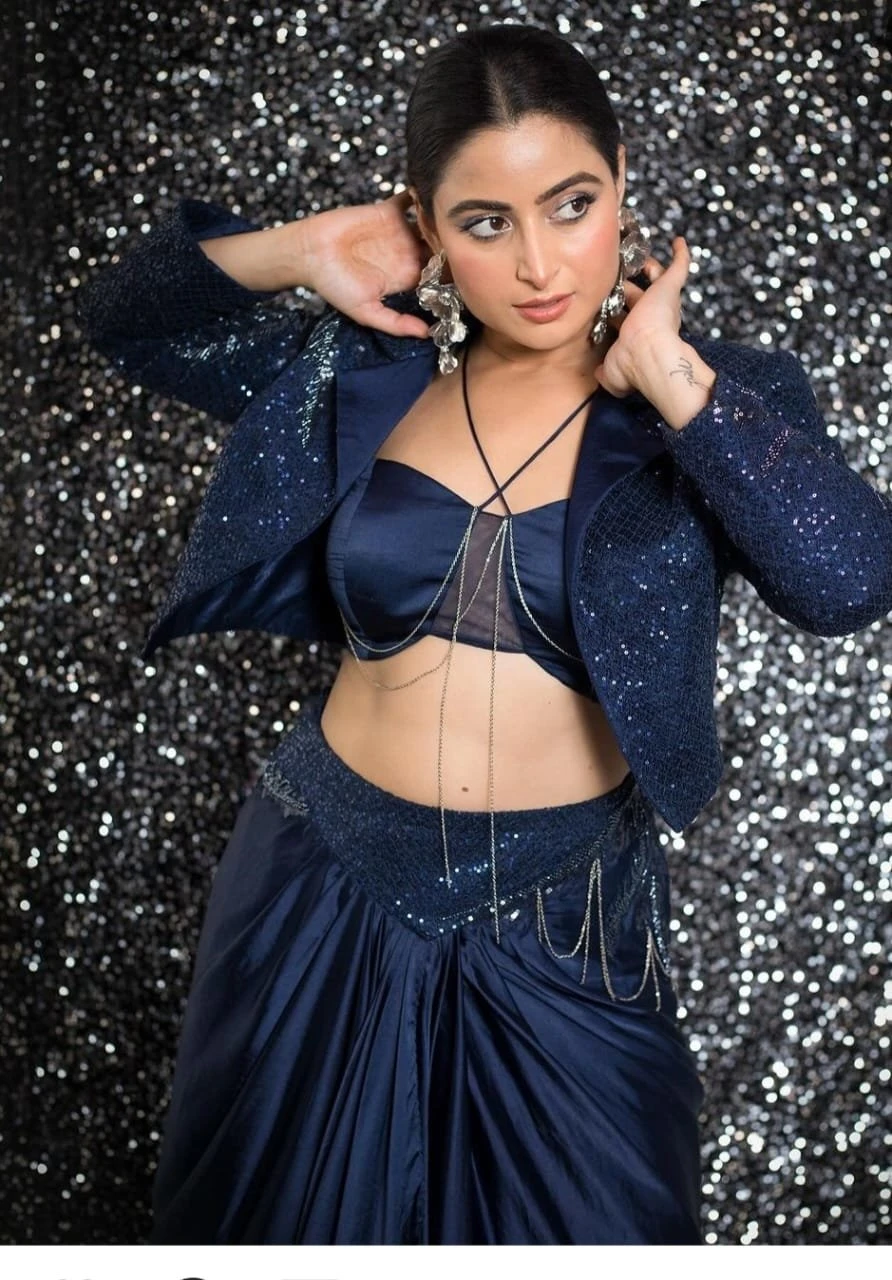 Sakshi – Indian escort in Ahmedabad — 4 / 5