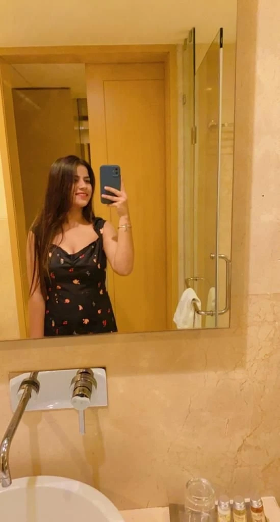 Natasha Baby – Indian escort in Bangalore — 2 / 3
