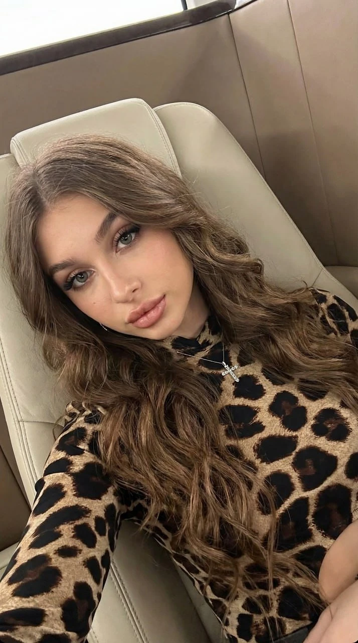 Karina – Ukrainian escort in Hong Kong — 8 / 9