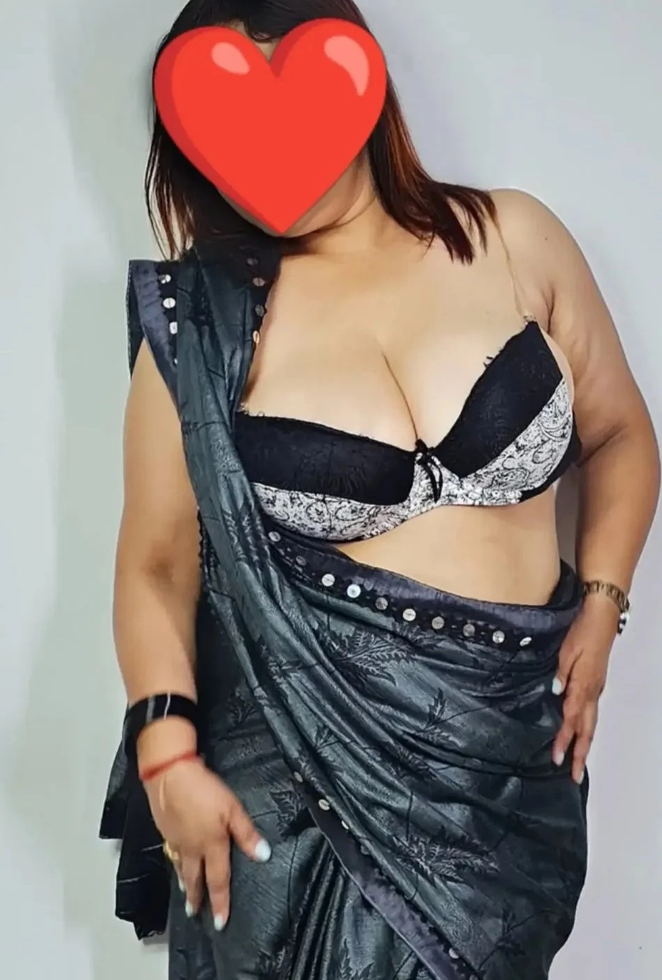 Bhabhi cam. – Indian escort in Chandigarh — 3 / 4