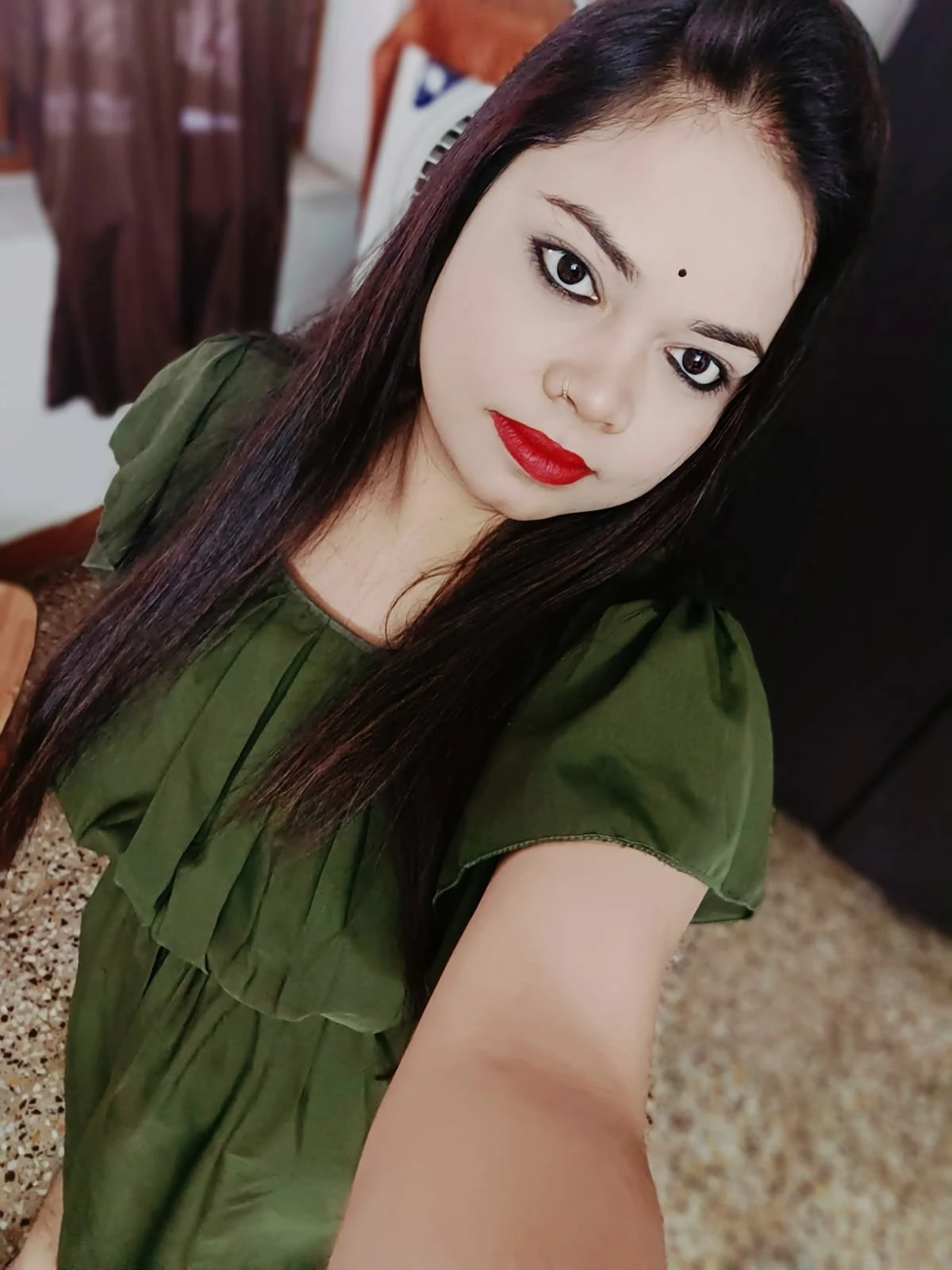 Saloni Singh – Indian escort in Bangalore — 2 / 4