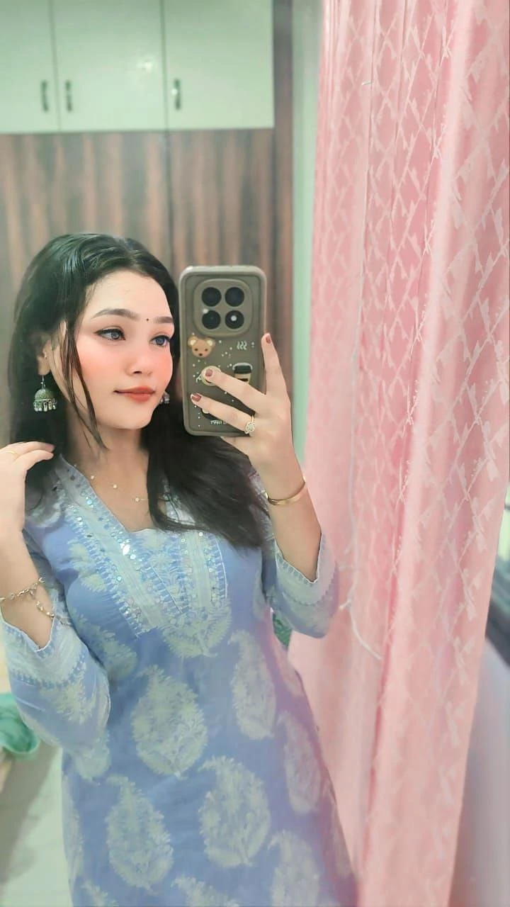 Only cash payment hand to hand all Ahmed – Indian escort in Ahmedabad — 1 / 5