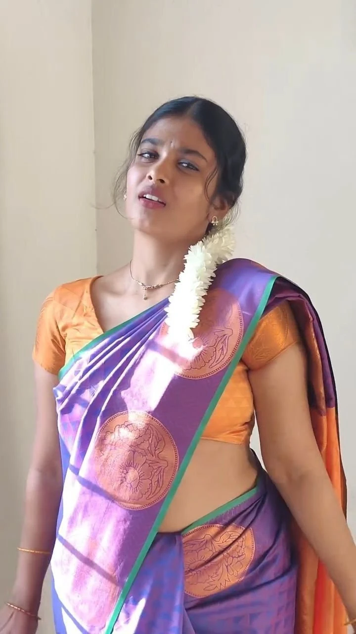 Madhuri Sharma – Indian escort in Chennai — 2 / 3