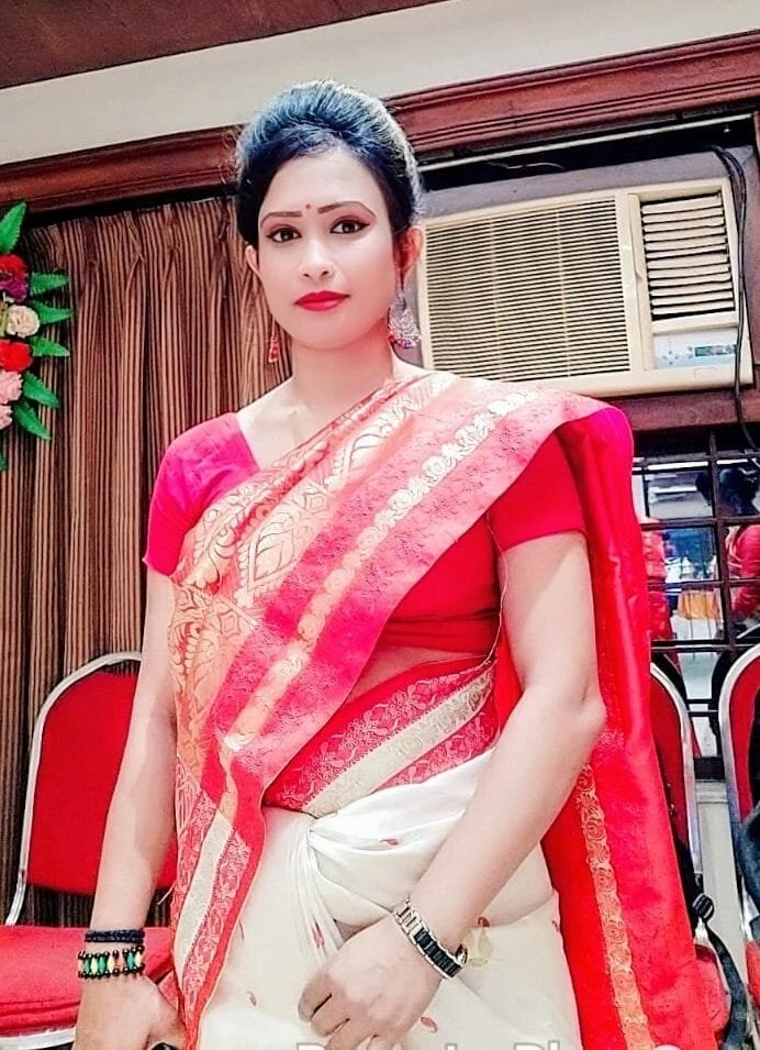 Saanvi Sexy ONS GFE Hotel Home service – Indian escort in Ahmedabad — 4 / 5