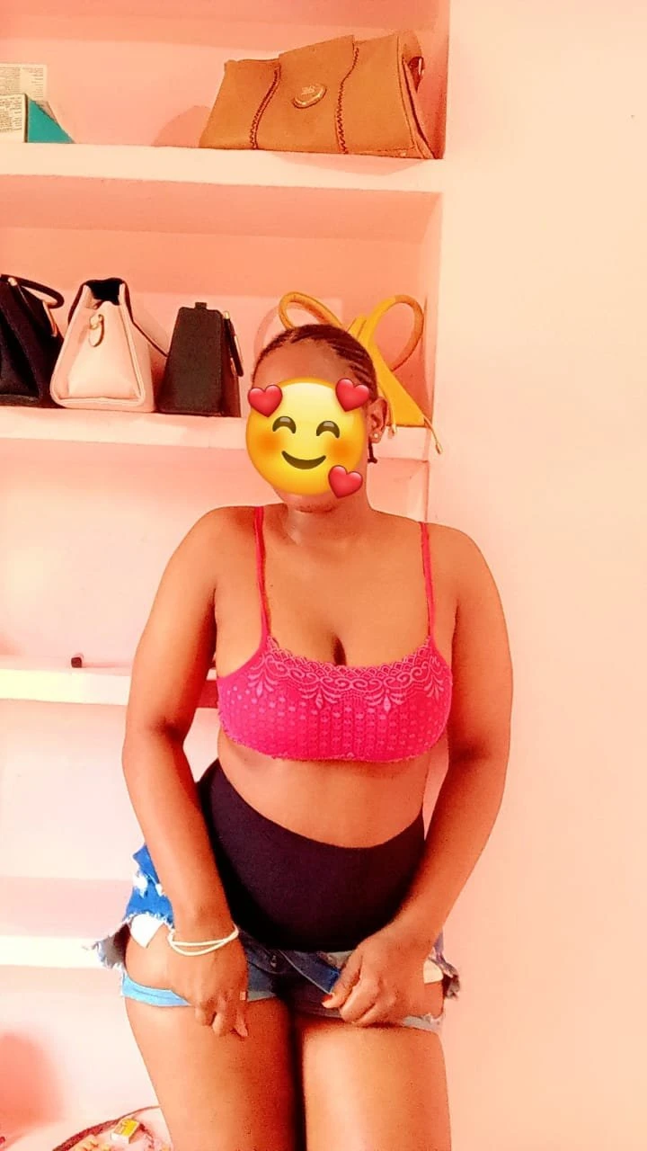 Curvy Tracy – escort in Chennai — 4 / 5