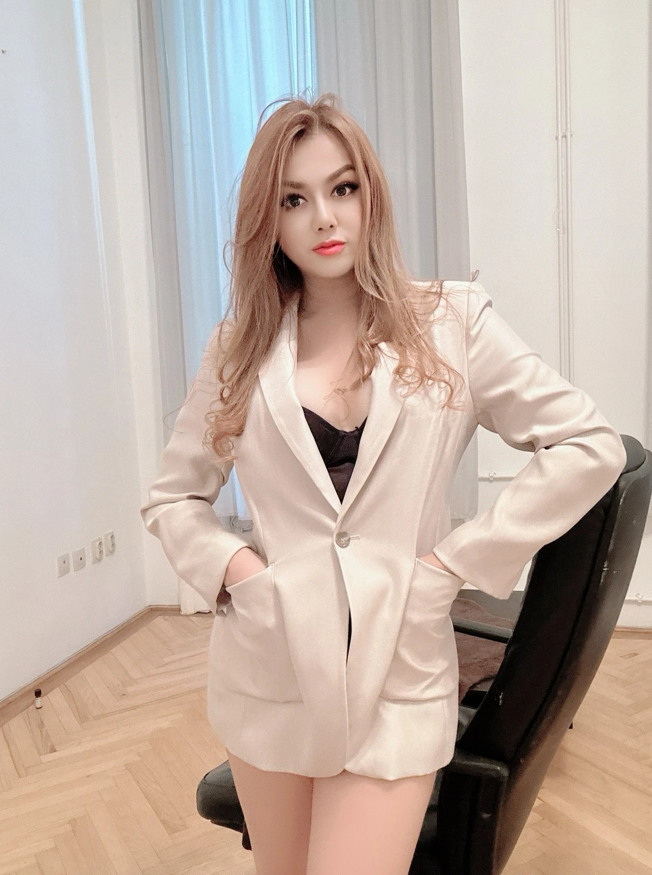 Fiona_Lee mistress100%independent – Malaysian escort in Budapest — 6 / 11