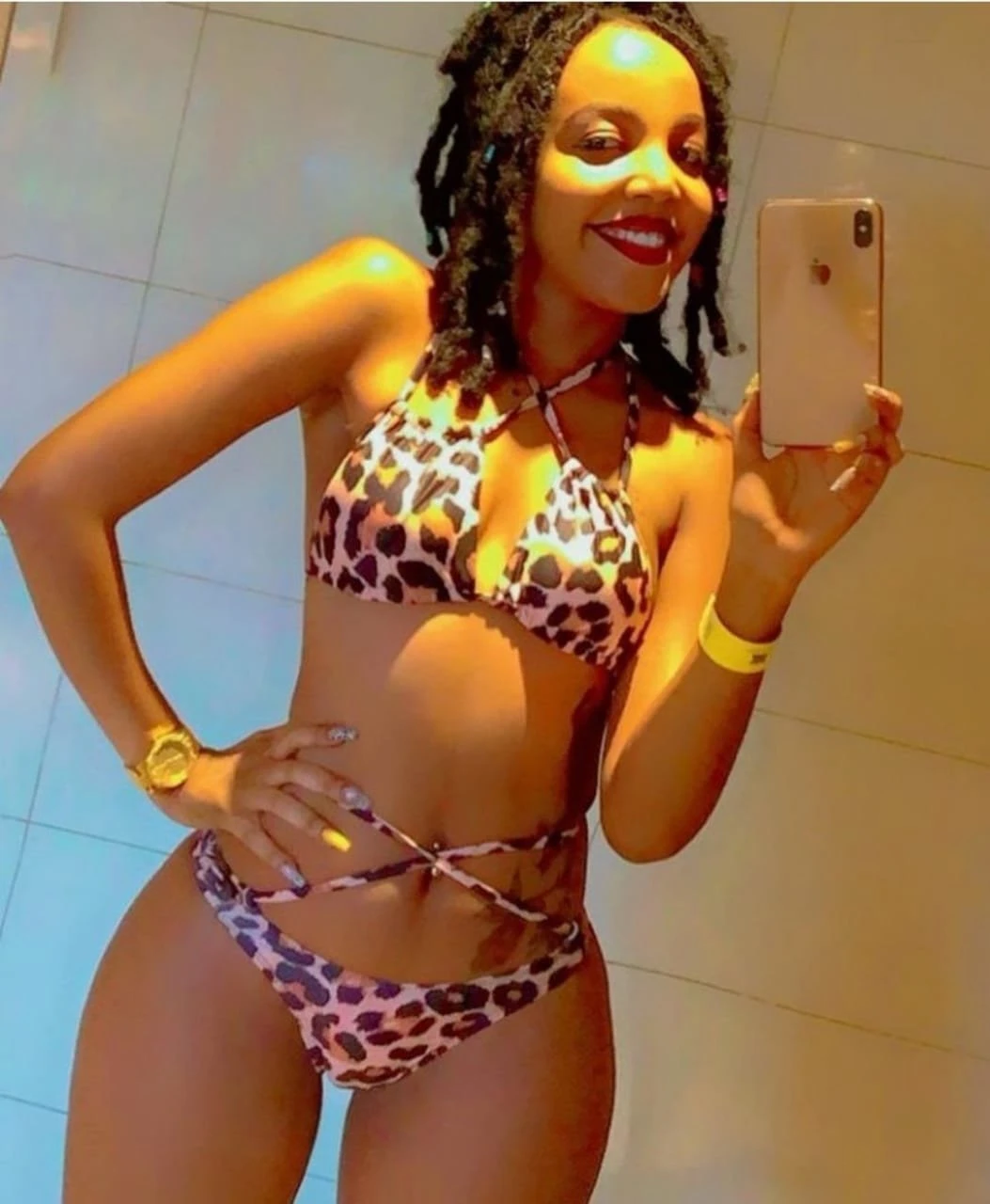 Sexy Sweetpie – South African escort in Ahmedabad — 2 / 5