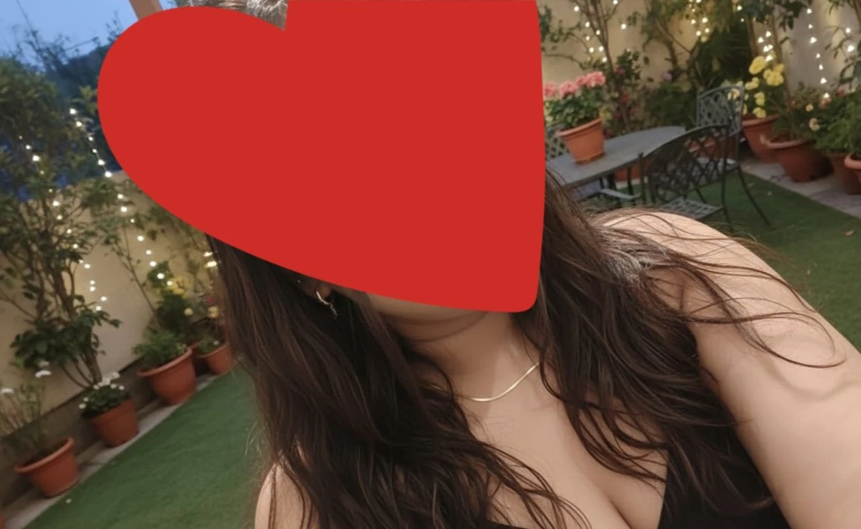 Meera Patil – Indian escort in Bangalore — 3 / 12