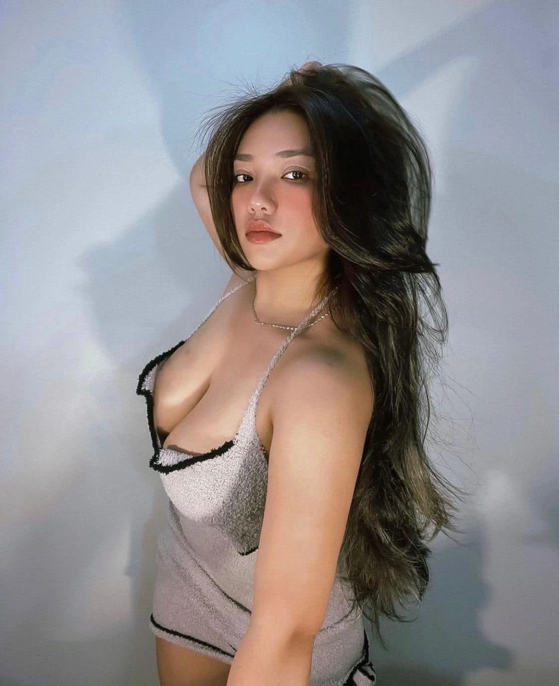 Milf Scarlet – escort in Hong Kong — 3 / 6