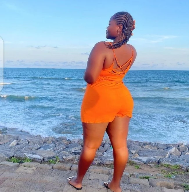 Valentine – escort in Bangalore — 4 / 5