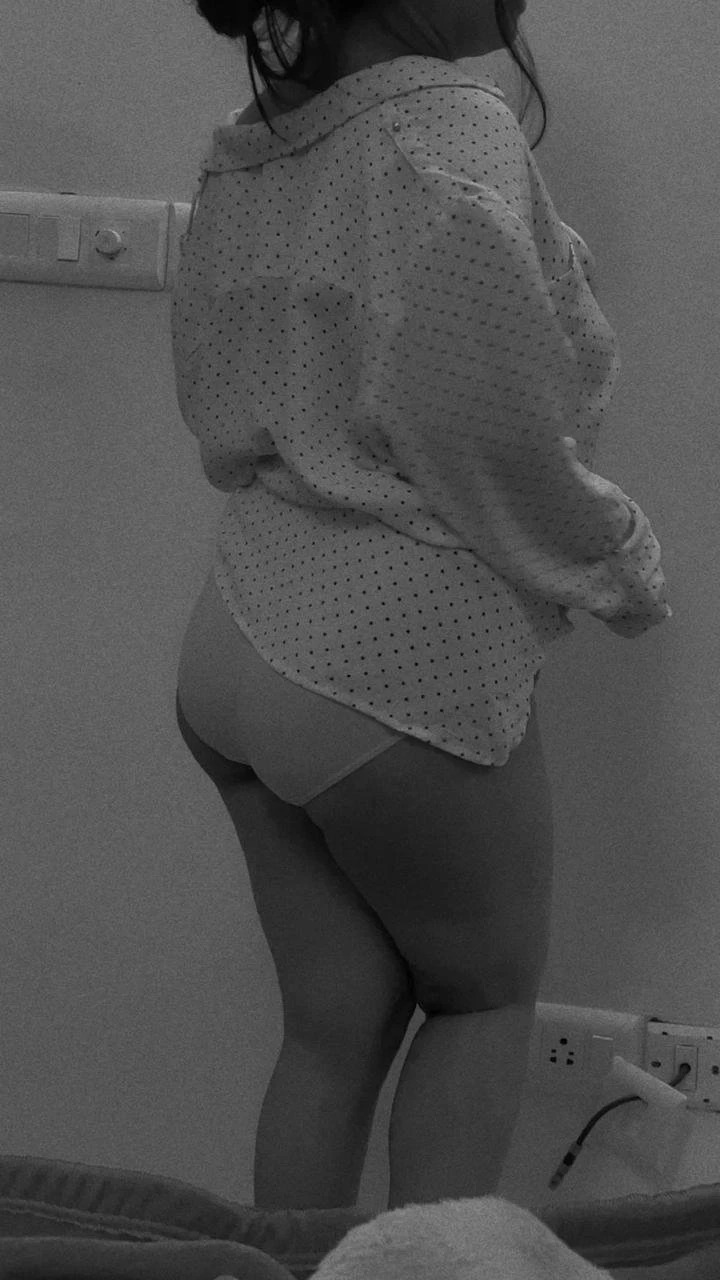 Shreya Malhotra – Indian escort in Gurgaon — 4 / 5