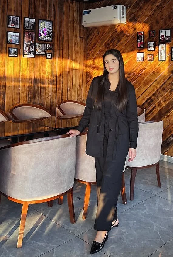 Tejal Joshi – Indian escort in Guwahati — 4 / 5