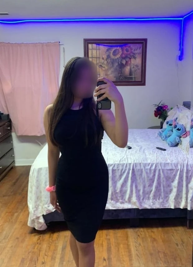 Cam Session & Real Meet – Indian escort in Ahmedabad — 3 / 4